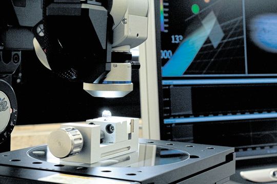 Neue Möglichkeiten in der Schadensanalyse und Qualitätssicherung ergeben sich für die Findling Wälzlager GmbH durch ein neues Digitalmikroskop.