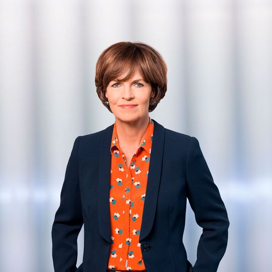 Dr. phil. Nicola Leibinger-Kammüller ist Vorsitzende der Gruppengeschäftsführung der . Dr. phil. Nicola Leibinger-Kammüller ist Vorsitzende der Gruppengeschäftsführung der .