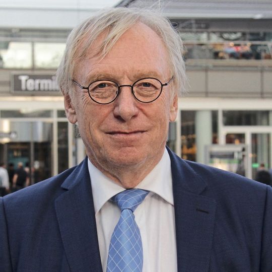 Dieter Weiss, in4ma: „Ein konsequentes Management arbeitet nicht mit Deckungsbeitragsrechnung sondern mit Vollkosten.“ Dieter Weiss, in4ma: „Ein konsequentes Management arbeitet nicht mit Deckungsbeitragsrechnung sondern mit Vollkosten.“