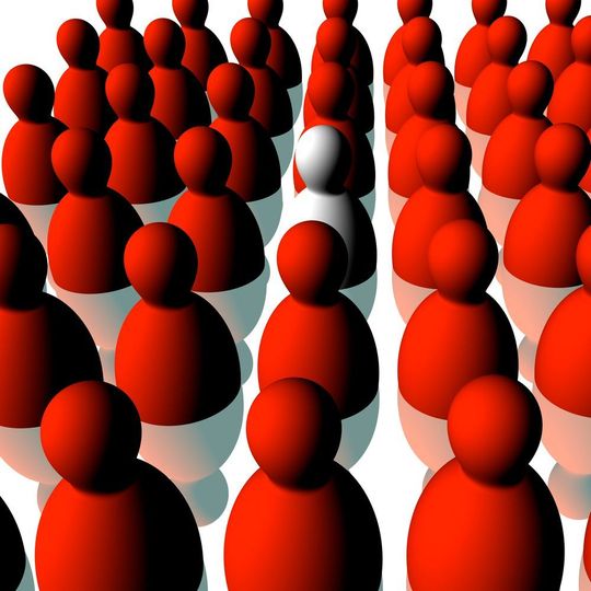 Unbesorgter Einsatz von Software-Varianten: Dieser Beitrag stellt eine Methode zur einfachen Wiederverwendung und Vererbung von Variantentests vor. Unbesorgter Einsatz von Software-Varianten: Dieser Beitrag stellt eine Methode zur einfachen Wiederverwendung und Vererbung von Variantentests vor.