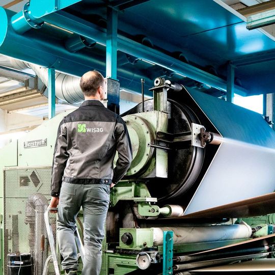 Für die Polymertechnik Ortrand GmbH hat Wisag mehrere Wirbelstromhauben ihrer Spezialgesellschaft Kessler + Luch verbaut. Für die Polymertechnik Ortrand GmbH hat Wisag mehrere Wirbelstromhauben ihrer Spezialgesellschaft Kessler + Luch verbaut.