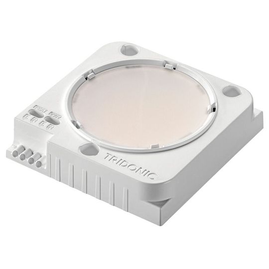 Das ab Werk vorkalibrierte Kit umfasst das LED-Modul DLE G2 PRE. Das ab Werk vorkalibrierte Kit umfasst das LED-Modul DLE G2 PRE.