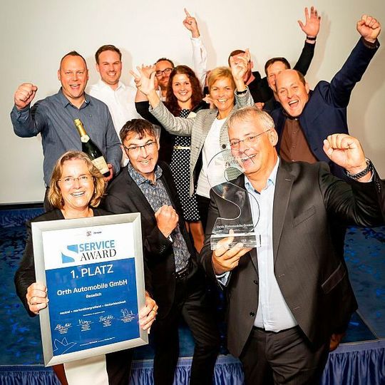 Überraschungssieger: Orth ließ im Service Award deutlich größere Wettbewerber hinter sich. Überraschungssieger: Orth ließ im Service Award deutlich größere Wettbewerber hinter sich.