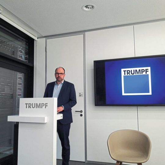 Trumpf-Geschäftsführer Forschung & Entwicklung Thomas Schneider: „Künstliche Intelligenz ist kein Job-Killer, sonder ein weiterer konsequenter Schritt, um die Wettbewerbsfähigkeit Deutschlands und den Wohlstand hier abzusichern.“ Trumpf-Geschäftsführer Forschung & Entwicklung Thomas Schneider: „Künstliche Intelligenz ist kein Job-Killer, sonder ein weiterer konsequenter Schritt, um die Wettbewerbsfähigkeit Deutschlands und den Wohlstand hier abzusichern.“