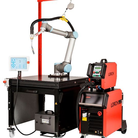 Flexibel einsetzbar: Das Cobot Welding Package von Lorch hilft kleinen und mittelständischen Unternehmen ihre Wettbewerbsfähigkeit auszubauen. Flexibel einsetzbar: Das Cobot Welding Package von Lorch hilft kleinen und mittelständischen Unternehmen ihre Wettbewerbsfähigkeit auszubauen.