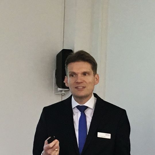 Saltigo-Geschäftsführer Dr. Torsten Derr bei der Vorstellung des Zeto-Anbaus. Saltigo-Geschäftsführer Dr. Torsten Derr bei der Vorstellung des Zeto-Anbaus.