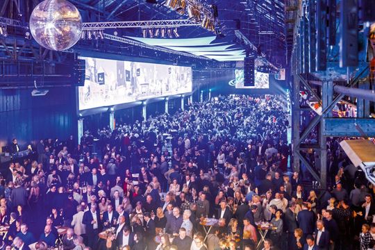 Zu Beginn des Jahres feierte Lueg in der Jahrhunderthalle Bochum 150-jähriges Firmenjubiläum. Zu Beginn des Jahres feierte Lueg in der Jahrhunderthalle Bochum 150-jähriges Firmenjubiläum.