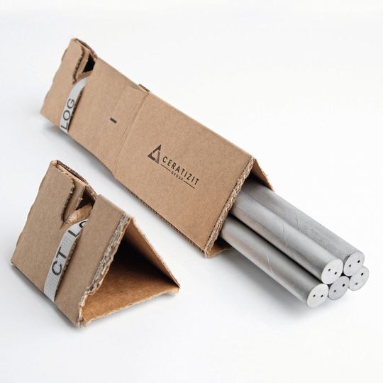 In der neuen Dinkhauser-Verpackung spiegelt sich die Dreiecksform des Ceratizit-Firmenlogos wider – aus Marketingsicht ideal. In der neuen Dinkhauser-Verpackung spiegelt sich die Dreiecksform des Ceratizit-Firmenlogos wider – aus Marketingsicht ideal.