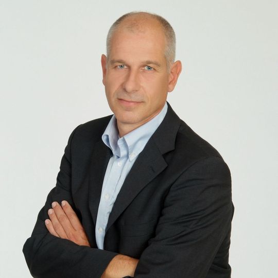 Robert Schmitz, Area Vice President Southern Europe & Russia, Qlik Robert Schmitz, Area Vice President Southern Europe & Russia, Qlik