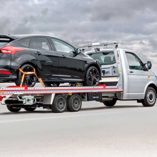 Der Speeder, verfügt in der aktuellen Fassung über ein luftgefedertes Chassis und eine serienmäßige Ausstattung mit Scheibenbremsen. Der Speeder, verfügt in der aktuellen Fassung über ein luftgefedertes Chassis und eine serienmäßige Ausstattung mit Scheibenbremsen.