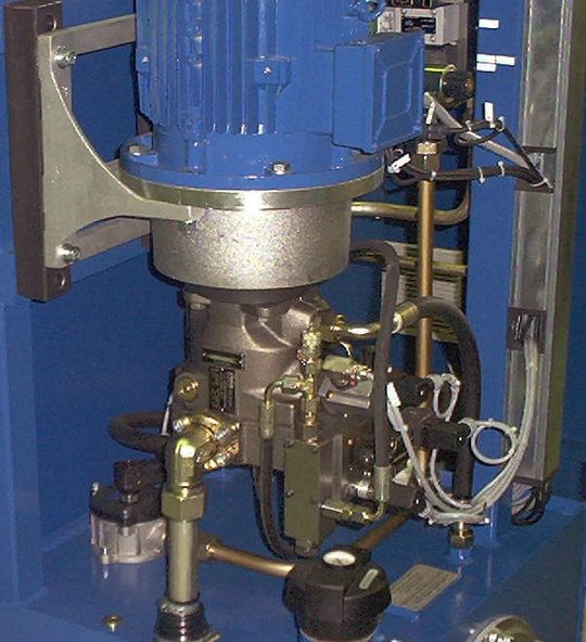 Mit regelbaren Pumpenantrieben lässt sich der Energieverbrauch hydraulischer Maschinen reduzieren. Dabei will man in Zukunft verstärkt auf drehzahlvariable Systeme setzen. Bild: Parker Hannifin Mit regelbaren Pumpenantrieben lässt sich der Energieverbrauch hydraulischer Maschinen reduzieren. Dabei will man in Zukunft verstärkt auf drehzahlvariable Systeme setzen. Bild: Parker Hannifin