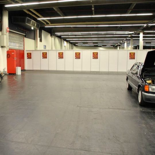 Große Hallen, begrenzte Zahl an Fahrzeugen: Nicht bei jeder Oldiemesse scheinen die Pläne des Veranstalters aufzugehen. Große Hallen, begrenzte Zahl an Fahrzeugen: Nicht bei jeder Oldiemesse scheinen die Pläne des Veranstalters aufzugehen.