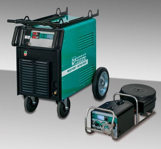 Schweißtechnik: High Pulse 452 DW von Merkle mit Drahtvorschubgerät in der Werft-Ausführung für die Meyer-Werft.