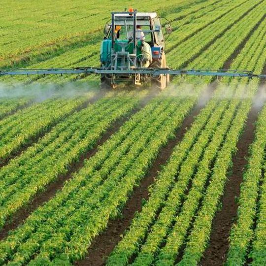 Maleic anhydride is used in the construction, agriculture, automotive, paint and varnish, furniture, pharmaceutical and other industries. Maleic anhydride is used in the construction, agriculture, automotive, paint and varnish, furniture, pharmaceutical and other industries.