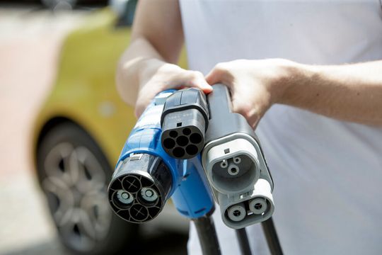 Aktuell sind mehrere Steckersysteme in Gebrauch. Aktuell sind mehrere Steckersysteme in Gebrauch.