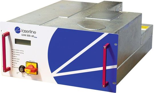 Mit dem LDM 500-60 blue bietet Laserline einen Hochleistungsdiodenlaser mit 450 nm Wellenlänge – also im blauen Spektrum strahlend. Damit ist das System etwa für das prozesssichere Schweißen von Buntmetallen prädestiniert; besonders wenn es sich um dünne Bleche handelt.