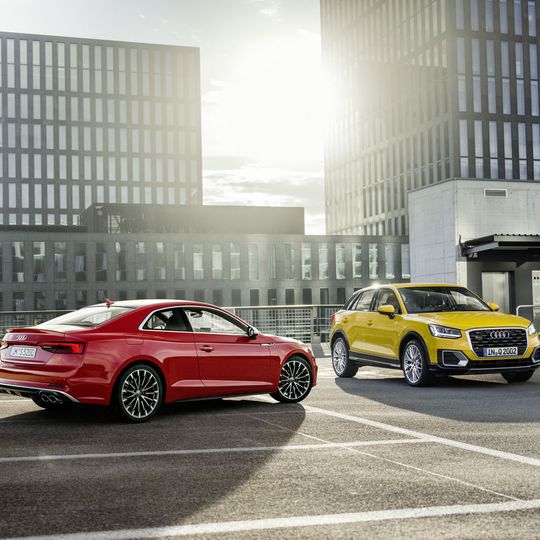 Bei den neu gekauften Autos 2018 ging zumindest ein klein wenig farbenfroher zu als noch im Jahr zuvor. Bei den neu gekauften Autos 2018 ging zumindest ein klein wenig farbenfroher zu als noch im Jahr zuvor.