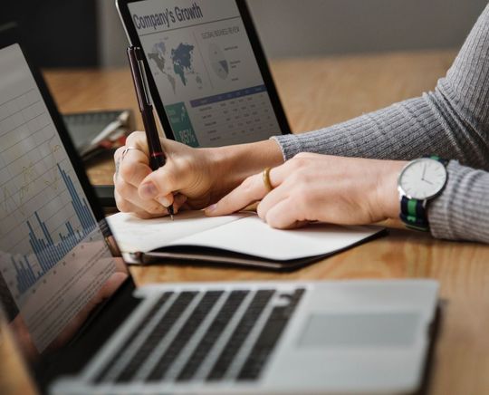 Das Marktforschungsinstitut Innofact befragte im Auftrag der Agentur Territory 300 Top-Manager aus dem Mittelstand zur Digitalisierung der Kommunikations- und Marketingaktivitäten. Das Marktforschungsinstitut Innofact befragte im Auftrag der Agentur Territory 300 Top-Manager aus dem Mittelstand zur Digitalisierung der Kommunikations- und Marketingaktivitäten.