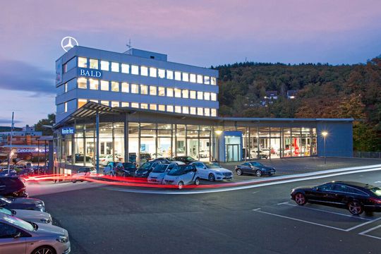 Die Bald AG aus Siegen firmierte durch die Übernahme der Jürgens-Gruppe in diesem Jahr zur Bald Automobile GmbH. Die Bald AG aus Siegen firmierte durch die Übernahme der Jürgens-Gruppe in diesem Jahr zur Bald Automobile GmbH.