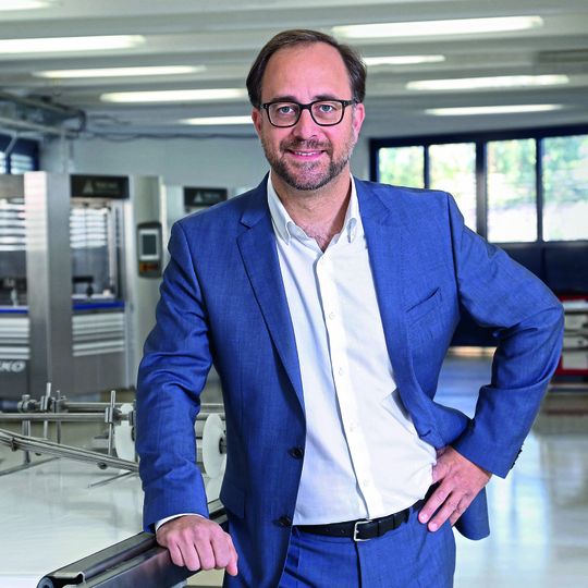 Bühler verschmilzt mit Haas zu dem neuen Geschäftssegment Consumer Foods. Germar Wacker, aktueller CEO von Haas wird das neue Segment führen. Bühler verschmilzt mit Haas zu dem neuen Geschäftssegment Consumer Foods. Germar Wacker, aktueller CEO von Haas wird das neue Segment führen.