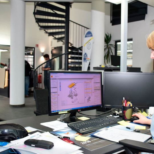 Kleine und mittelständische Werkstätten können sich im Rahmen des Förderprogramms go-digital nun von den Fachleuten der Werbas AG beraten lassen. Kleine und mittelständische Werkstätten können sich im Rahmen des Förderprogramms go-digital nun von den Fachleuten der Werbas AG beraten lassen.