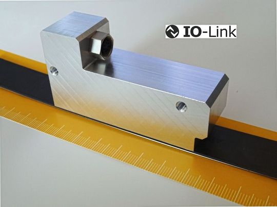 Elgo hat seine Längenmesssysteme der Emax-Serie um eine Variante mit I/O Link erweitert. Elgo hat seine Längenmesssysteme der Emax-Serie um eine Variante mit I/O Link erweitert.
