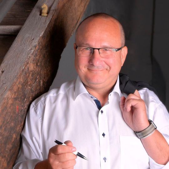 Ernesto Schmutter beteiligt sich an MRM Distribution. Ernesto Schmutter beteiligt sich an MRM Distribution.