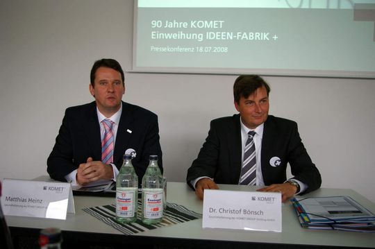 Die beiden Geschäftsführer der Komet Group Holding GmbH, Matthias S. Heinz (links) und Christof W. Bönsch planen in den kommenden mit zweistelligem Wachstum. Bild: Kroh Die beiden Geschäftsführer der Komet Group Holding GmbH, Matthias S. Heinz (links) und Christof W. Bönsch planen in den kommenden mit zweistelligem Wachstum. Bild: Kroh