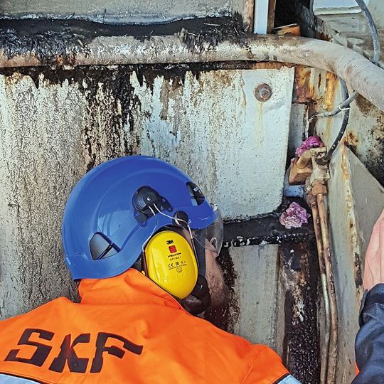 Bei den praxisüblichen „Sichtkontrollen“ wird oft genug übersehen, dass viel Schmierung meist nicht viel hilft. Bei den praxisüblichen „Sichtkontrollen“ wird oft genug übersehen, dass viel Schmierung meist nicht viel hilft.