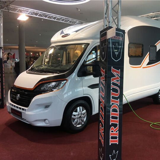 Das erste marktreife Wohnmobil mit reinem Elektroantrieb ist ab sofort zu Preisen ab 169.000 Euro bestellbar. Das erste marktreife Wohnmobil mit reinem Elektroantrieb ist ab sofort zu Preisen ab 169.000 Euro bestellbar.