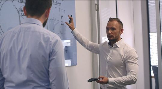 Experten von Additive Minds unterstützten: Im Rahmen von Workshops und mittels Off-Site-Support wurde die gesamte Lieferkette beleuchtet und ermittelt, wie der CSP-Bereich von Evo Bus das Potenzial des industriellen 3D-Drucks bestmöglich nutzen kann.