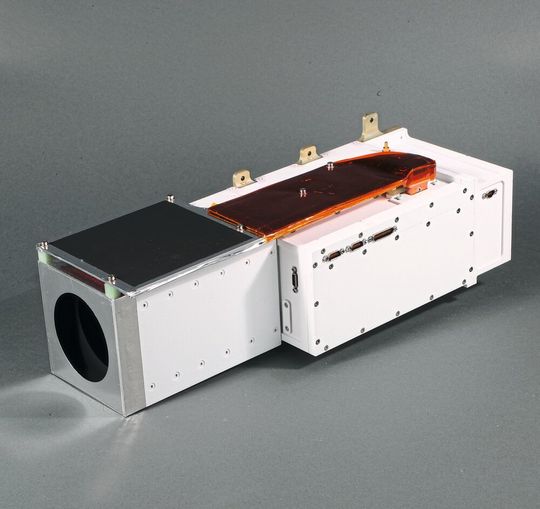 Das AtmoShine-Spektrometer vor dem Einbau in den Satelliten. Das AtmoShine-Spektrometer vor dem Einbau in den Satelliten.