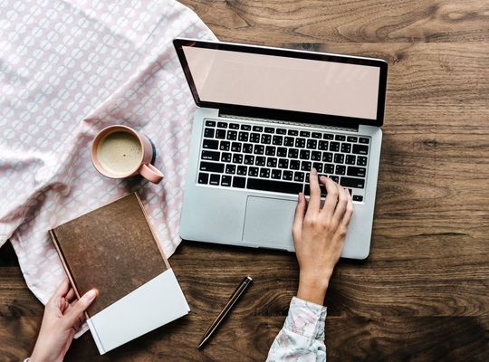 Damit ein Webshop wirtschaftlich erfolgreich ist, gilt es einige Kriterien zu berücksichtigen. Damit ein Webshop wirtschaftlich erfolgreich ist, gilt es einige Kriterien zu berücksichtigen.
