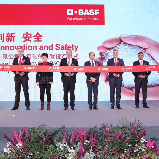 Die Eröffnung der neuen BASF-Produktionsanlage für Antioxidantien in Shanghai. Die Eröffnung der neuen BASF-Produktionsanlage für Antioxidantien in Shanghai.