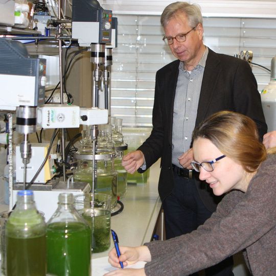 Das Projekt untersucht Möglichkeiten, Phosphorverbindungen aus anfallendem Abwasser zurückzugewinnen, um sie in Kreisläufen zu nutzen. Das Projekt untersucht Möglichkeiten, Phosphorverbindungen aus anfallendem Abwasser zurückzugewinnen, um sie in Kreisläufen zu nutzen.