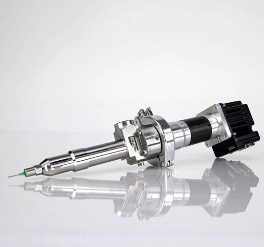 Abrasive, weil hoch gefüllte, Klebstoffe und Vergussmassen schaden eigentlich den zur Applikation nötigen Dosiersystemen langfristig. Viscotec und Delo haben diesen Umstand jetzt näher untersucht und in Langzeittests bewiesen, dass Dispenser, wie dieser Viscotec 3RD8, auch auf lange Sicht gegen Abrasion und Verschleiß widerstehen. Abrasive, weil hoch gefüllte, Klebstoffe und Vergussmassen schaden eigentlich den zur Applikation nötigen Dosiersystemen langfristig. Viscotec und Delo haben diesen Umstand jetzt näher untersucht und in Langzeittests bewiesen, dass Dispenser, wie dieser Viscotec 3RD8, auch auf lange Sicht gegen Abrasion und Verschleiß widerstehen.