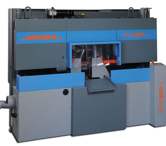 Unter anderem mit dieser Mebapro 300 A, einem 90°-Sägeautomat für Geradschnitte, geht Meba ins Messerennen im Rahmen der Intec 2019 in Leipzig. Die Anlage gilt dabei als Highlight. Mit dabei, werden auch ein Doppelgehrungsautomat sowie ein universell einsetzbarer Halbautomat für den Werkstattbereich sein. Unter anderem mit dieser Mebapro 300 A, einem 90°-Sägeautomat für Geradschnitte, geht Meba ins Messerennen im Rahmen der Intec 2019 in Leipzig. Die Anlage gilt dabei als Highlight. Mit dabei, werden auch ein Doppelgehrungsautomat sowie ein universell einsetzbarer Halbautomat für den Werkstattbereich sein.