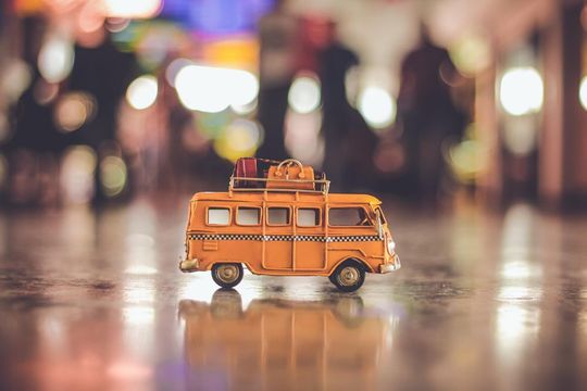 Geschäftsreisen sind auch im B2B-Bereich nicht wegzudenken. 2019 gibt es einige Neuerungen, die es zu kennen lohnt. Geschäftsreisen sind auch im B2B-Bereich nicht wegzudenken. 2019 gibt es einige Neuerungen, die es zu kennen lohnt.