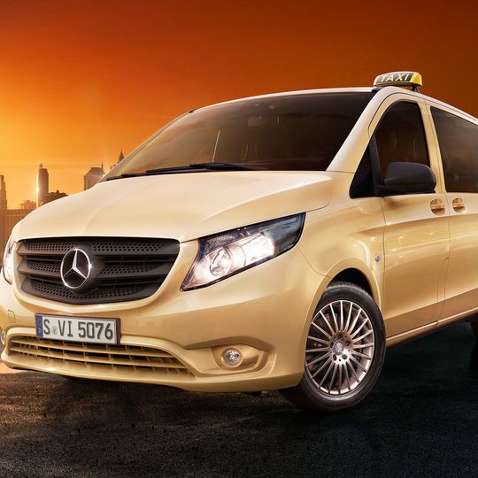 Vito Tourer und V-Klasse ab Werk ab sofort als Sondermodell „Das Taxi“ erhältlich. Vito Tourer und V-Klasse ab Werk ab sofort als Sondermodell „Das Taxi“ erhältlich.