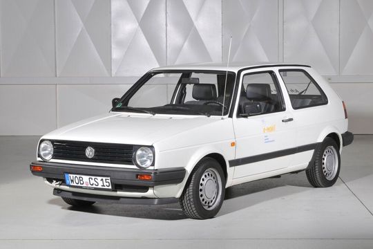 In den 80er- und 90er-Jahren baute VW auf Golf-Basis kleine Elektro-Versuchsflotten des CityStromers auf.