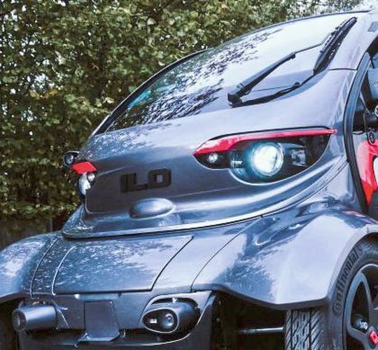 Vor Kurzem in Stuttgart mit dem Thinking Award ausgezeichnet, und bald auf der Hannover Messe als Weltpremiere für die Öffentlichkeit zum Bestaunen: der ILO1, ein Leichtbau-E-Mobil, dass das Unternehmen Emm! Solutions in nur vier Monaten „auf die Straße“ gebracht hat. Zu sehen am Gemeinschaftsstand der Leichtbau-BW in Halle 5 Vor Kurzem in Stuttgart mit dem Thinking Award ausgezeichnet, und bald auf der Hannover Messe als Weltpremiere für die Öffentlichkeit zum Bestaunen: der ILO1, ein Leichtbau-E-Mobil, dass das Unternehmen Emm! Solutions in nur vier Monaten „auf die Straße“ gebracht hat. Zu sehen am Gemeinschaftsstand der Leichtbau-BW in Halle 5