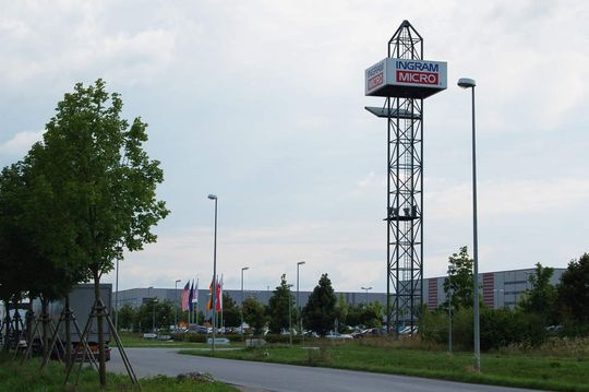 Das Zentrallager von Ingram Micro in Straubing belegt nun die doppelte Fläche. Das Zentrallager von Ingram Micro in Straubing belegt nun die doppelte Fläche.