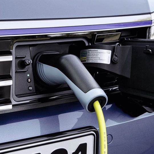 Rund 80 Prozent der Forschungs-Förderung des Bundes im Pkw-Bereich gingen im vergangenen Jahrzehnt an das Elektroauto. Rund 80 Prozent der Forschungs-Förderung des Bundes im Pkw-Bereich gingen im vergangenen Jahrzehnt an das Elektroauto.