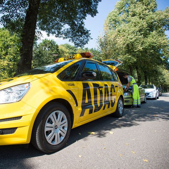 Der Pannenhelfer ADAC muss derzeit selbst flott gemacht werden. Der Pannenhelfer ADAC muss derzeit selbst flott gemacht werden.