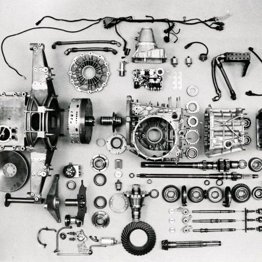 Bereits vor 35 Jahren sorgte das Porsche-Doppelkupplungsgetriebe (PDK) für Furore im Rennsport. Bereits vor 35 Jahren sorgte das Porsche-Doppelkupplungsgetriebe (PDK) für Furore im Rennsport.