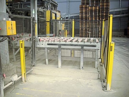 Die Aufgabestation für die Verpackungsfolie.