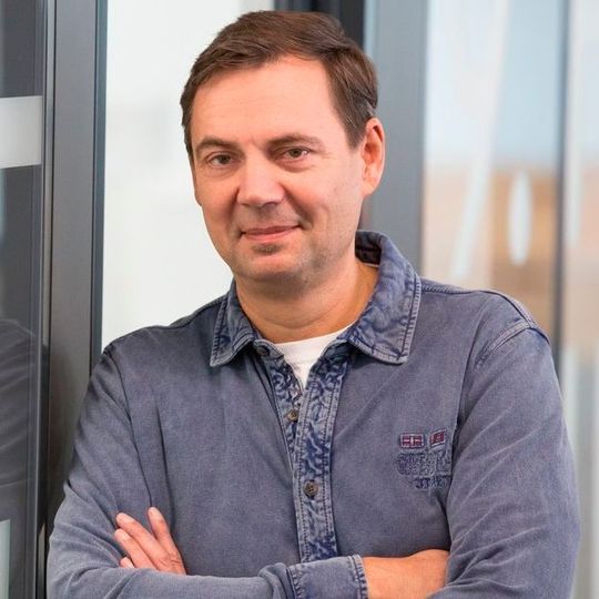 Frank Overmeyer, Daimler AG: „Wir liefern den Nachrüstern technische Informationen zu unseren Fahrzeugen.“