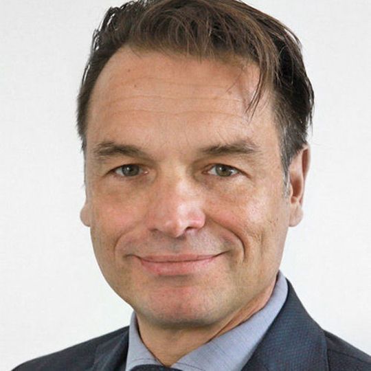 Florian Mueller ist Geschäftsführer PSA Retail. Florian Mueller ist Geschäftsführer PSA Retail.