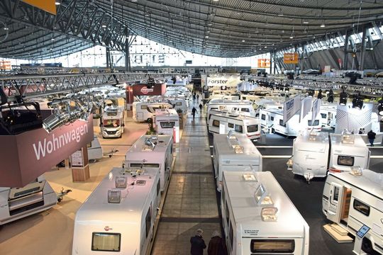 Auf der CMT 2019 waren rund 1.000 Reisemobile und Caravans von 120 Marken zu sehen. Auf der CMT 2019 waren rund 1.000 Reisemobile und Caravans von 120 Marken zu sehen.