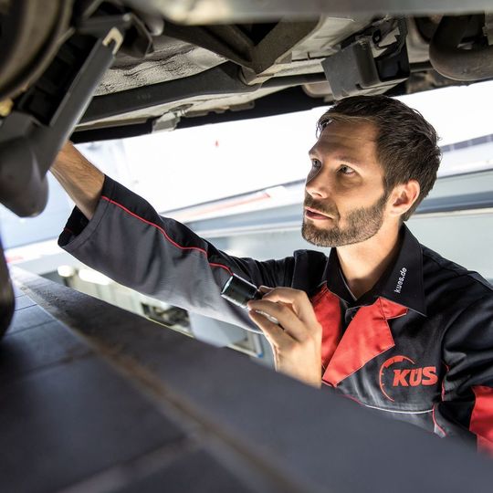 Der Technische Dienst der KÜS wird künftig auch Vollabnahmen nach §21 der StVZO anbieten. Der Technische Dienst der KÜS wird künftig auch Vollabnahmen nach §21 der StVZO anbieten.